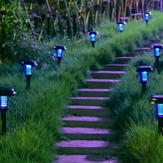 Lâmpada Led Eliminadora de Mosquitos com Painel Solar